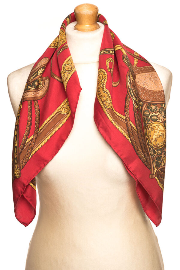 Etienne Aigner silk scarf - Vintage Store