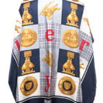 Apaszka jedwabna Burberry Nova Check (w wersji granatowej)