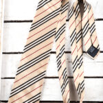 Krawat jedwabny Burberry London Nova Check vintage